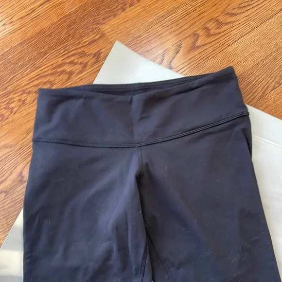 Lululemon I 8 - Picture 3 of 10